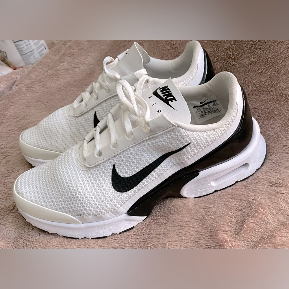 NIKE AIR - black and white sneakers